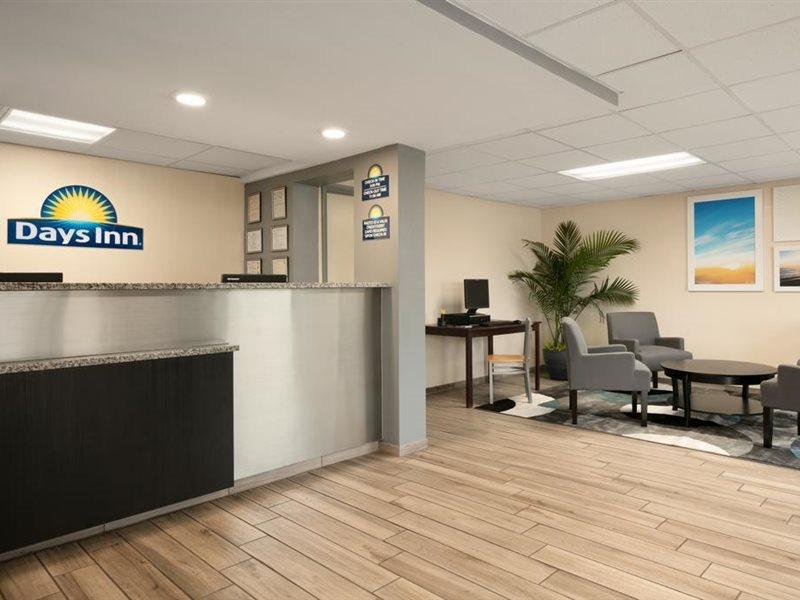 Days Inn By Wyndham Clearwater/Central Eksteriør bilde