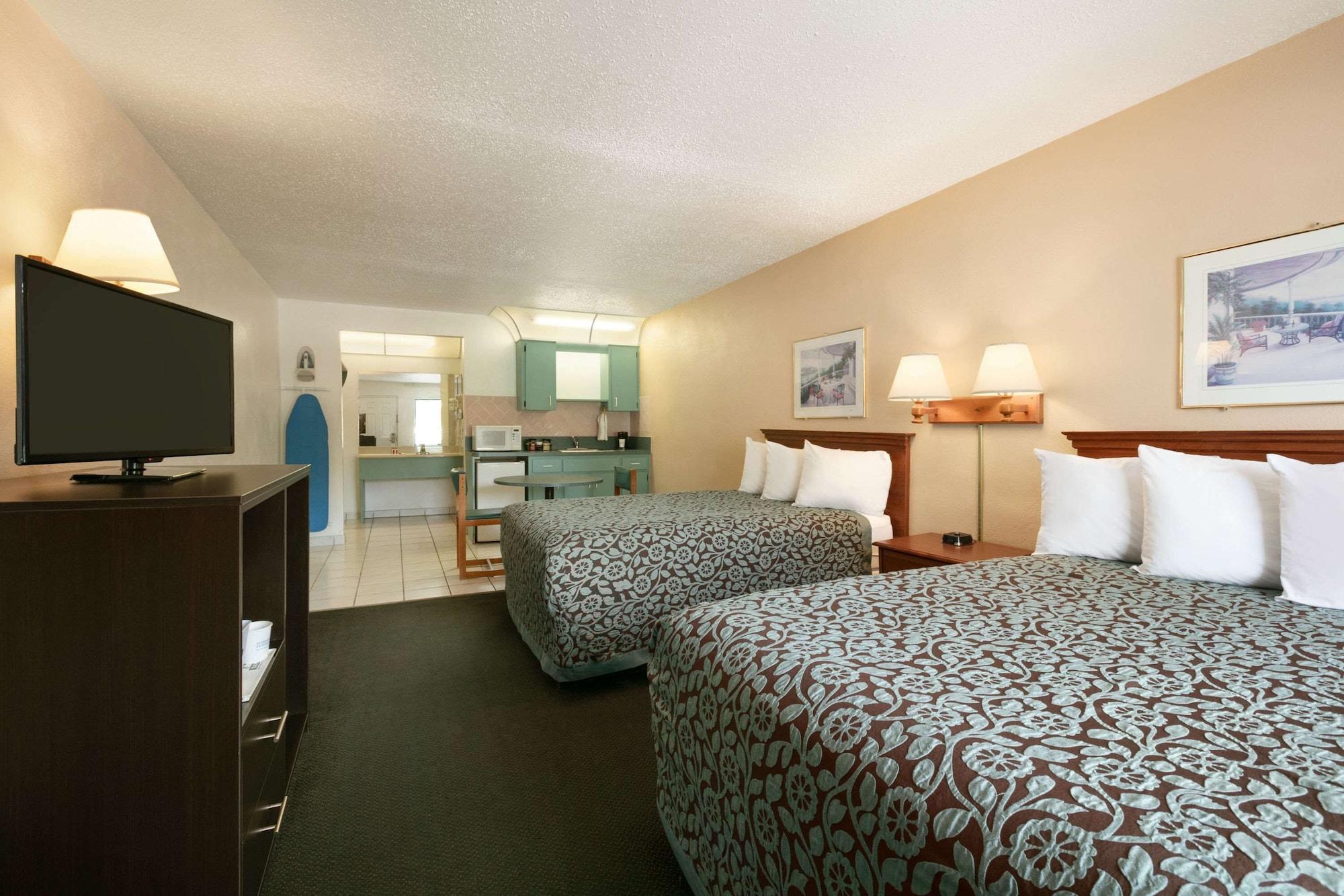 Days Inn By Wyndham Clearwater/Central Eksteriør bilde