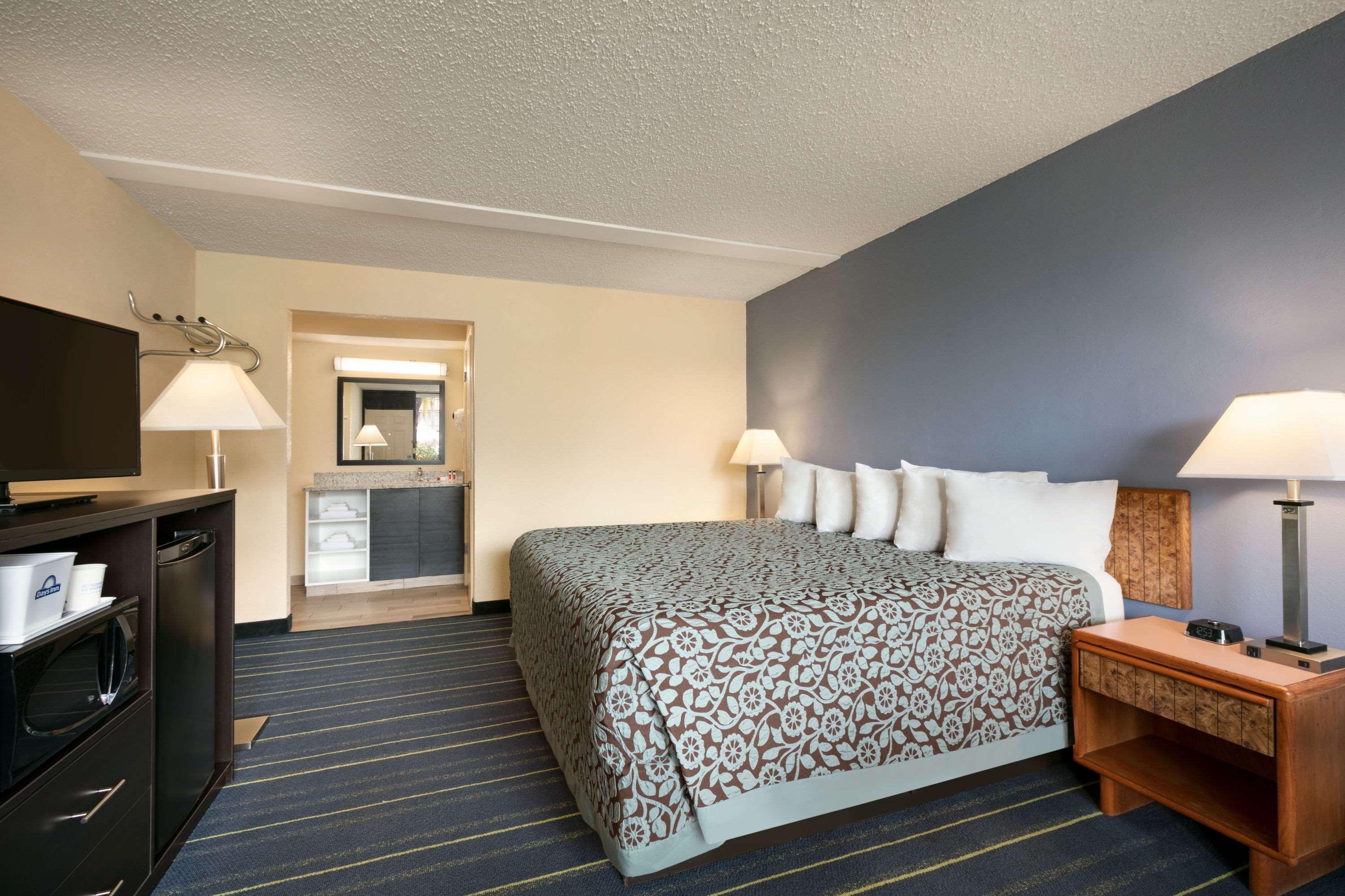 Days Inn By Wyndham Clearwater/Central Eksteriør bilde