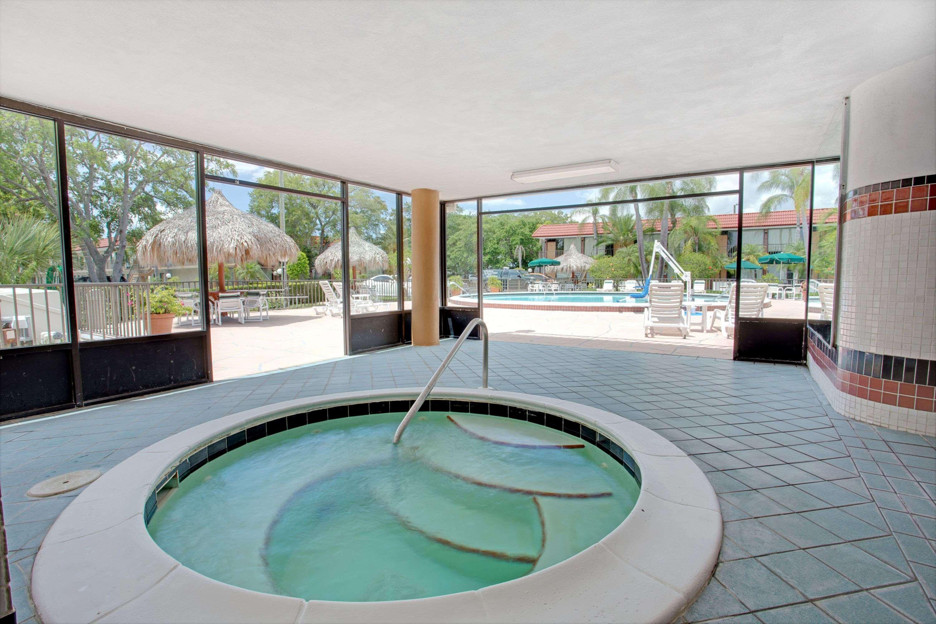 Days Inn By Wyndham Clearwater/Central Eksteriør bilde