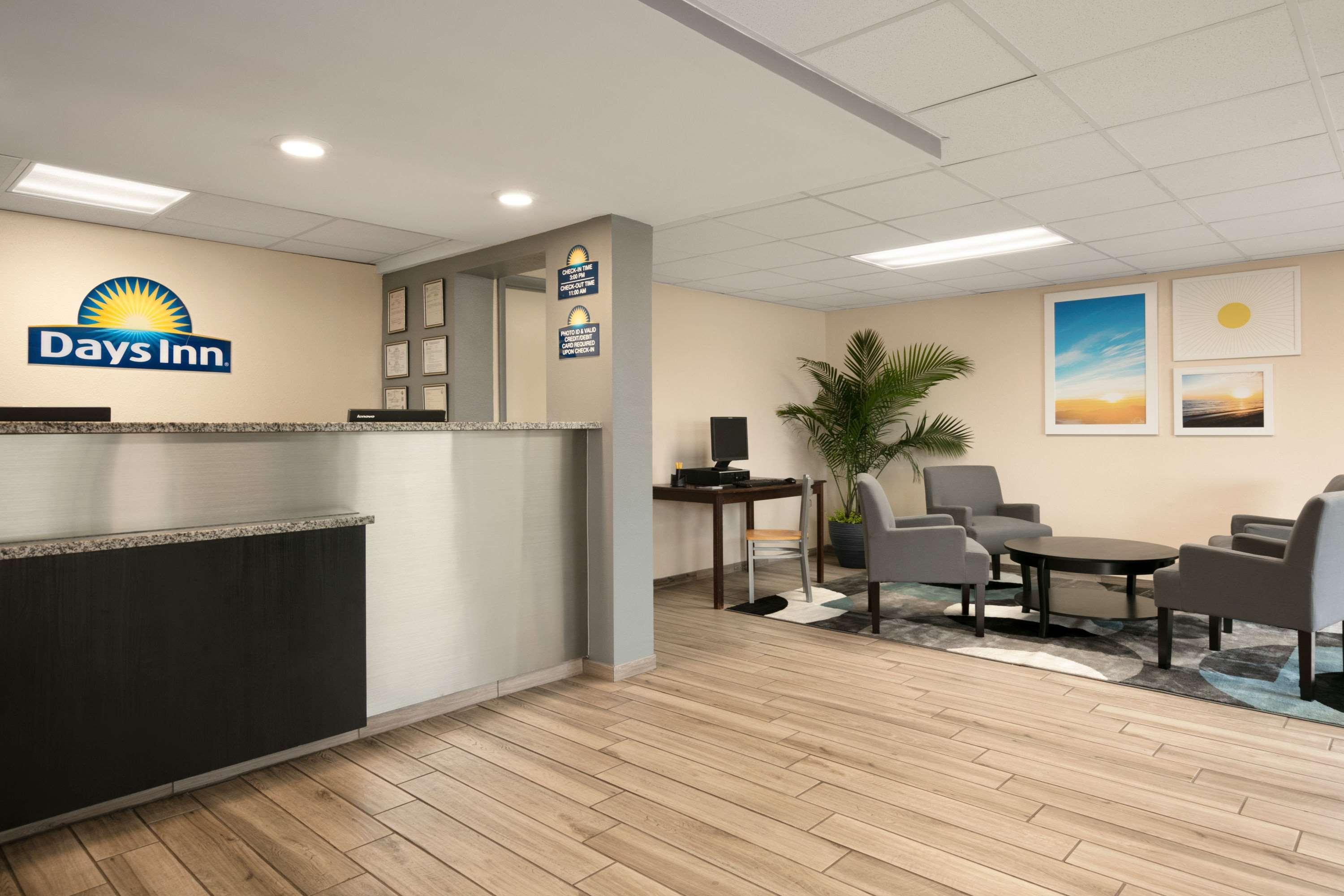 Days Inn By Wyndham Clearwater/Central Eksteriør bilde