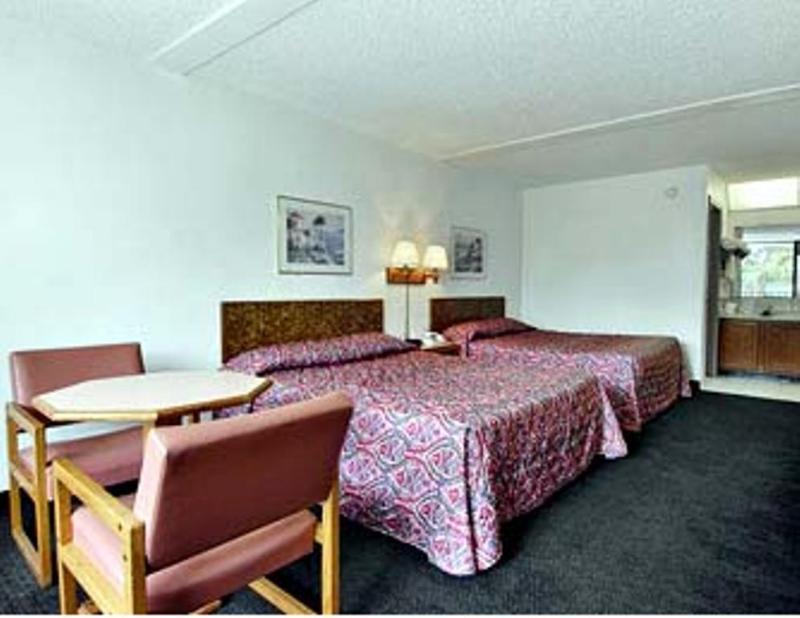Days Inn By Wyndham Clearwater/Central Eksteriør bilde